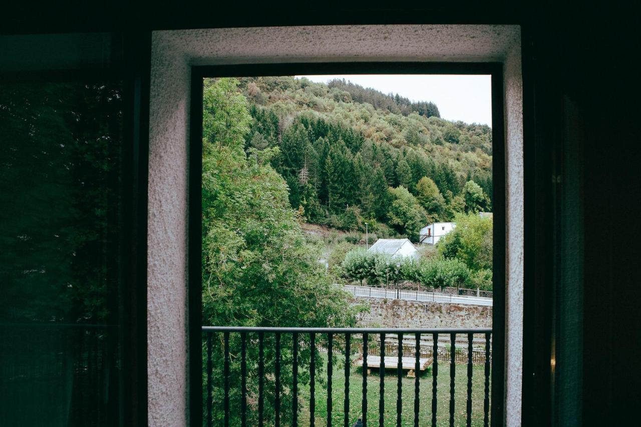 Hostal Iratibizkar Ochagavía Buitenkant foto